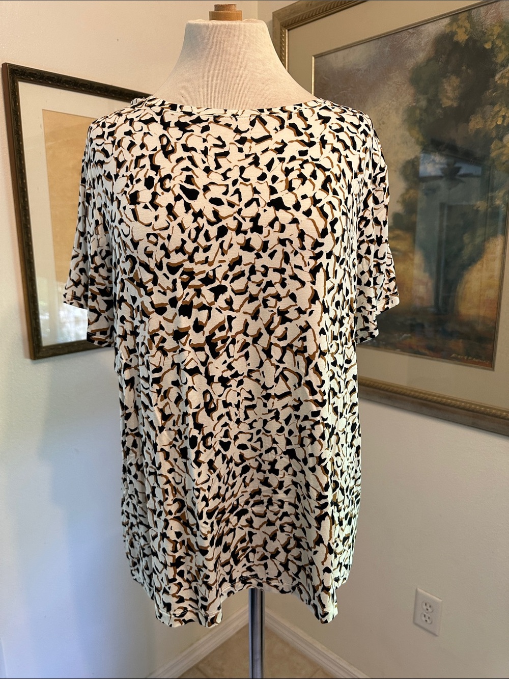 NINE WEST Soft Spun Short Sleeve Cream/Black/Camel Pattern Top XXL - Picture 2 of 11